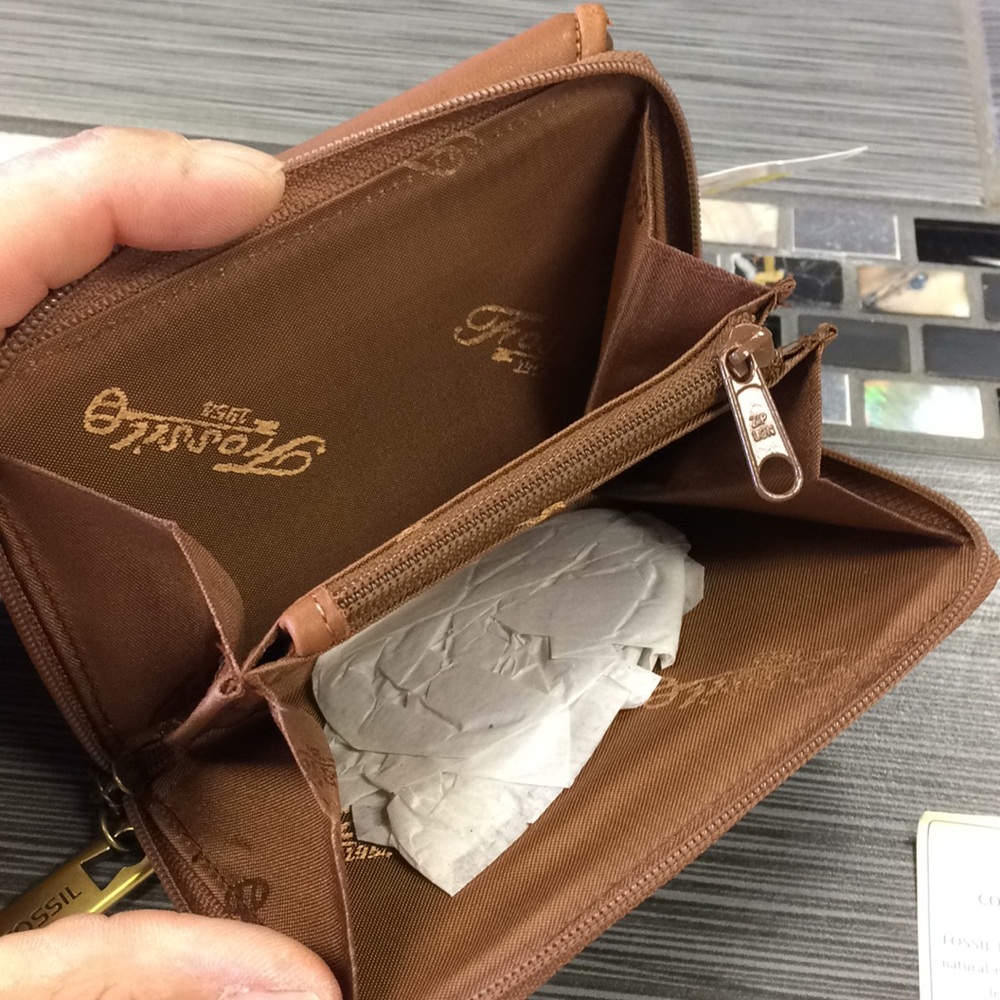 Fossil Wallet - Picture 4 of 5